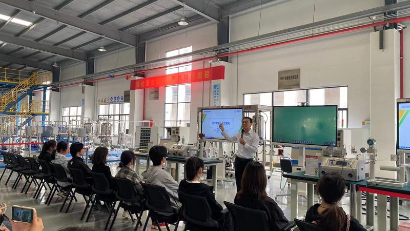 塑料原料选型，为什么越比价越踩坑